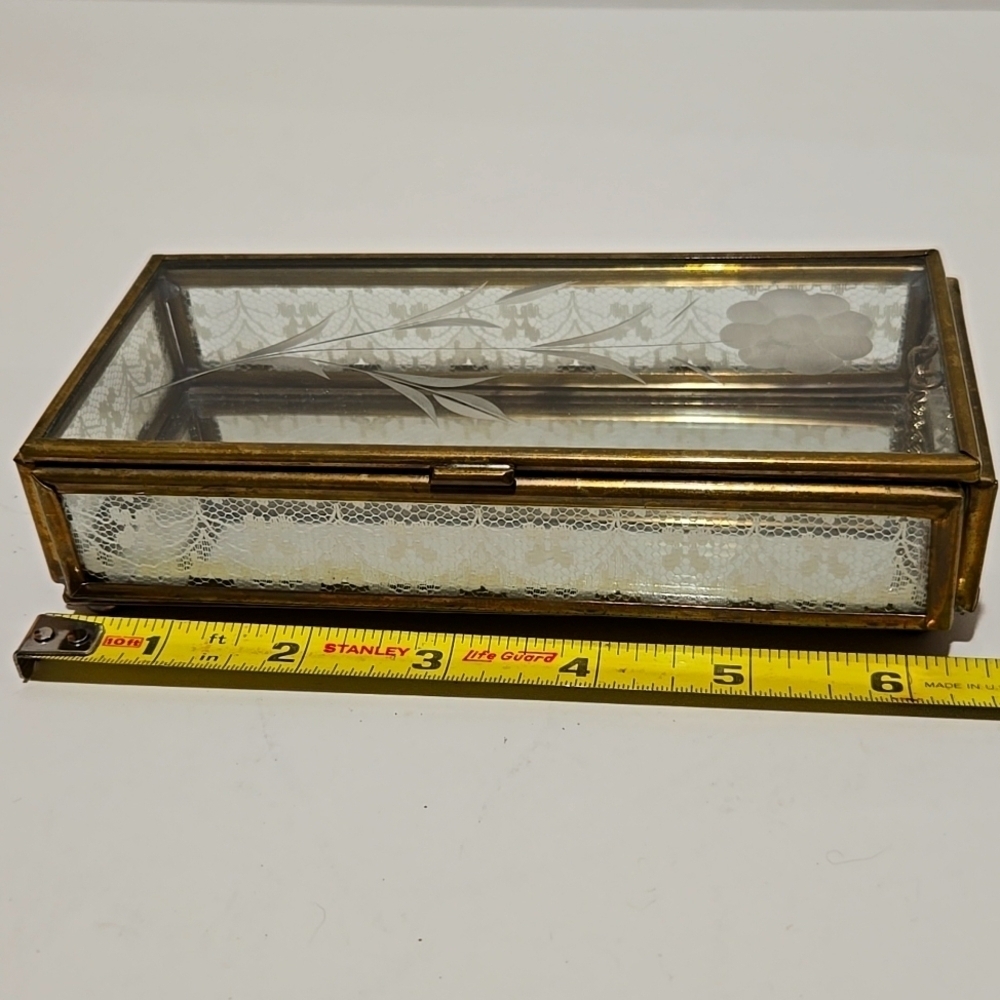 Vintage Etched Glass Jewelry Trinket Box Hinge-Lid Lace Gold Frame Shabby Chic - Picture 8 of 11